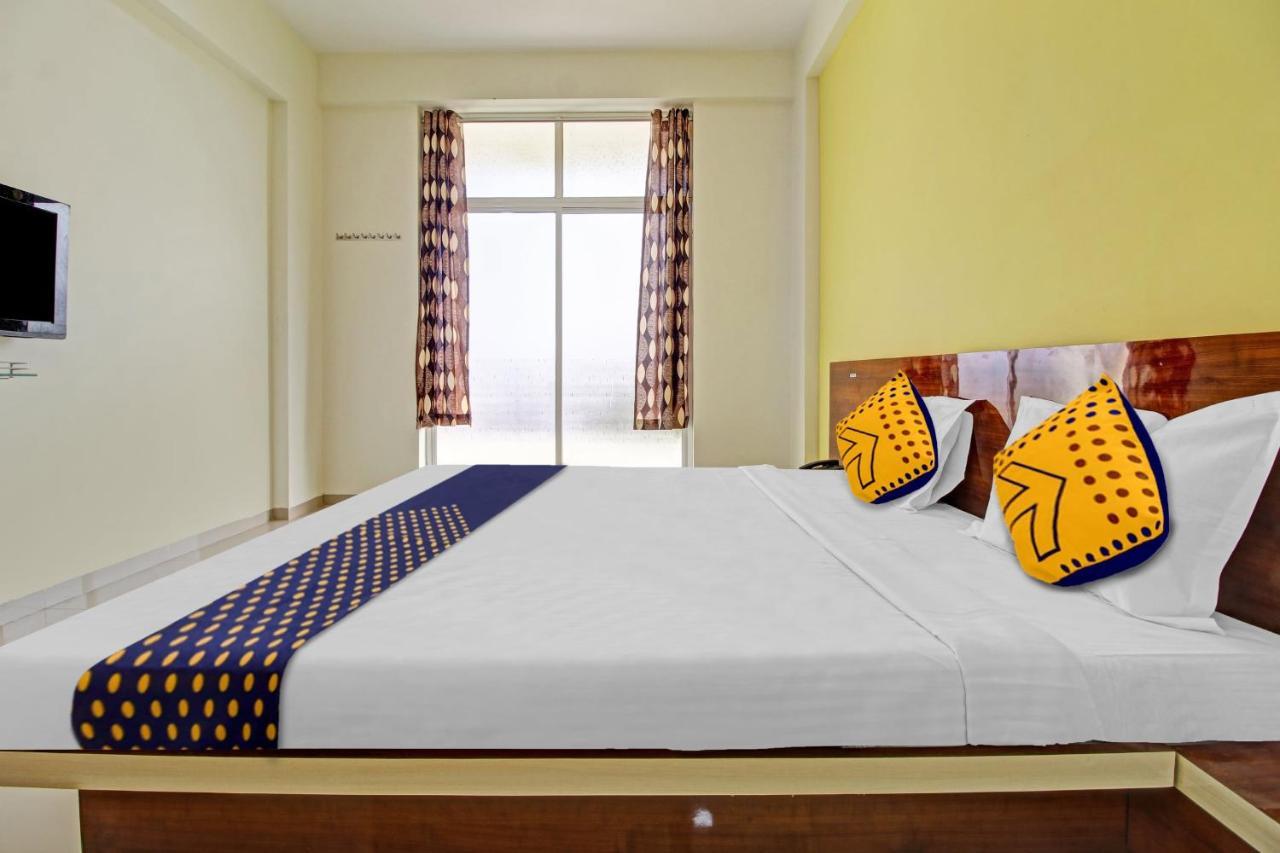 Oyo Hotel Hidden Palace Pune Extérieur photo